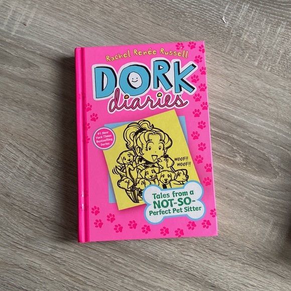 DORK diaries book series! ( 12.99 each ) (MESSAGE ME FOR INDIVIDUAL BOOK) - Picture 2 of 8